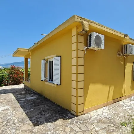 Vakantiehuis Village Next To The Sea *